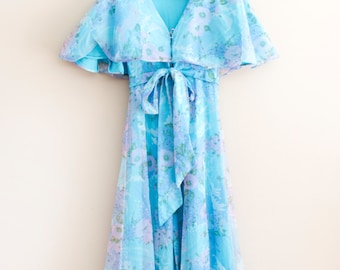Vintage Linda Lingerie, Bright blue floral night gown