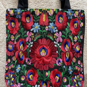 Matyo Embroidery Tote Bag: Hungarian Floral Design