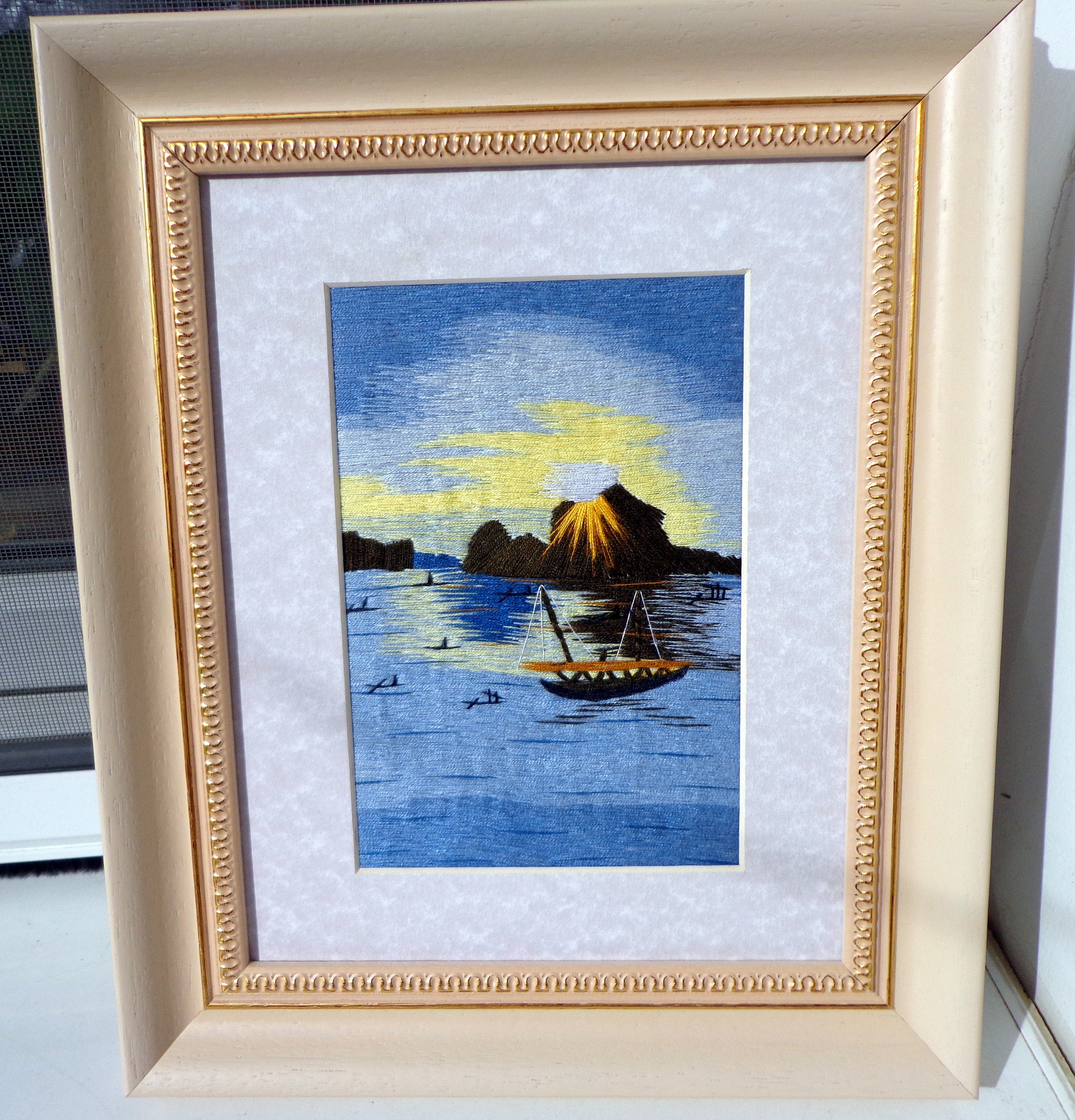 ベトナムの風景 太陽 海 刺繍 風景 壁掛けアート - Etsy 日本