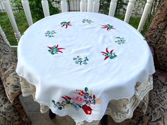 Vintage Hungarian Table VINTAGE HUNGARIAN Hand Embroidered