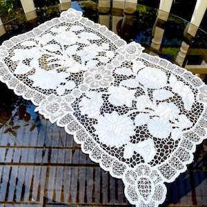 Hungarian richelieu tablecloth. Hand embroidered tablecloth 20.8&quot; x 12.2&quot;
