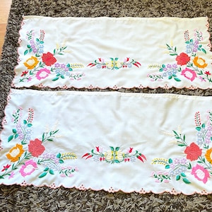 embroidered Hungarian curtain from Kalocsa, vintage