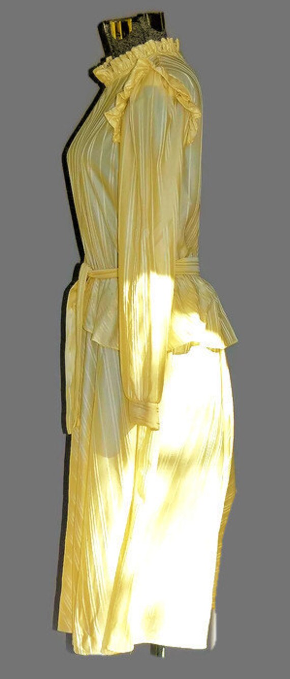 1970s Day Dress. Retro 1940s Peplum Dress Size La… - image 4