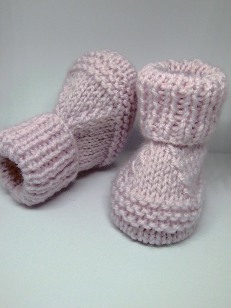 PDF baby knitting pattern to knit baby booties shoes bootees in 3 sizes newborn, 0-3 months and 3-6 months, English only, 94 image 3