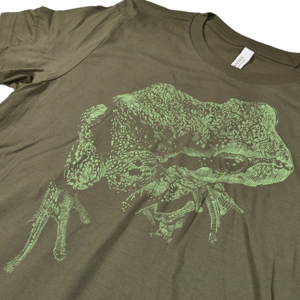 Tree Frog T-shirt  / Perfect Gift for Nature Lovers, Animal Lovers, Tree Huggers, Eco Warriors, and Frog People