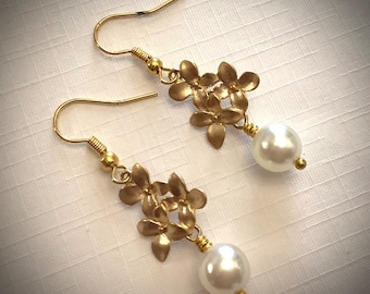 Gold and pearl earrings, triple flower earrings, cultured pearl earrings, bridal earrings, UK seller