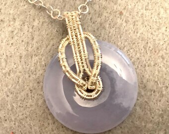 Lace agate donut pendant, Sterling Silver and lapis pendant, handmade pendant, wirework pendant, UK seller