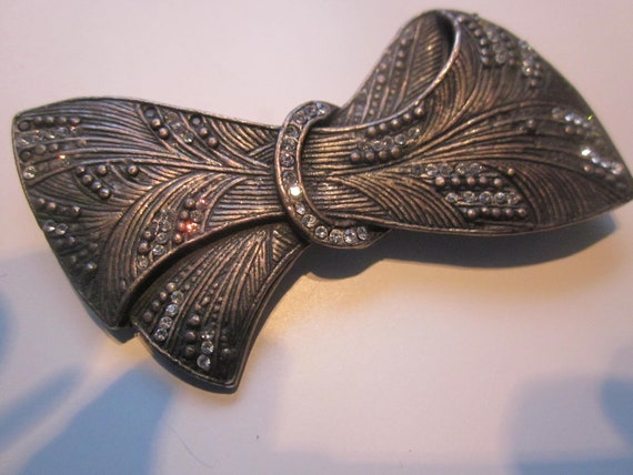 Sweet Bow pin with rhinestones - image 3