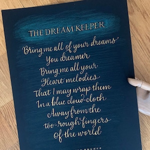 Arte calligrafica Langston Hughes Dream Quotes Lettere dorate su carta nera The Dream Keeper Originale 8x12 Wall Art Nero e oro