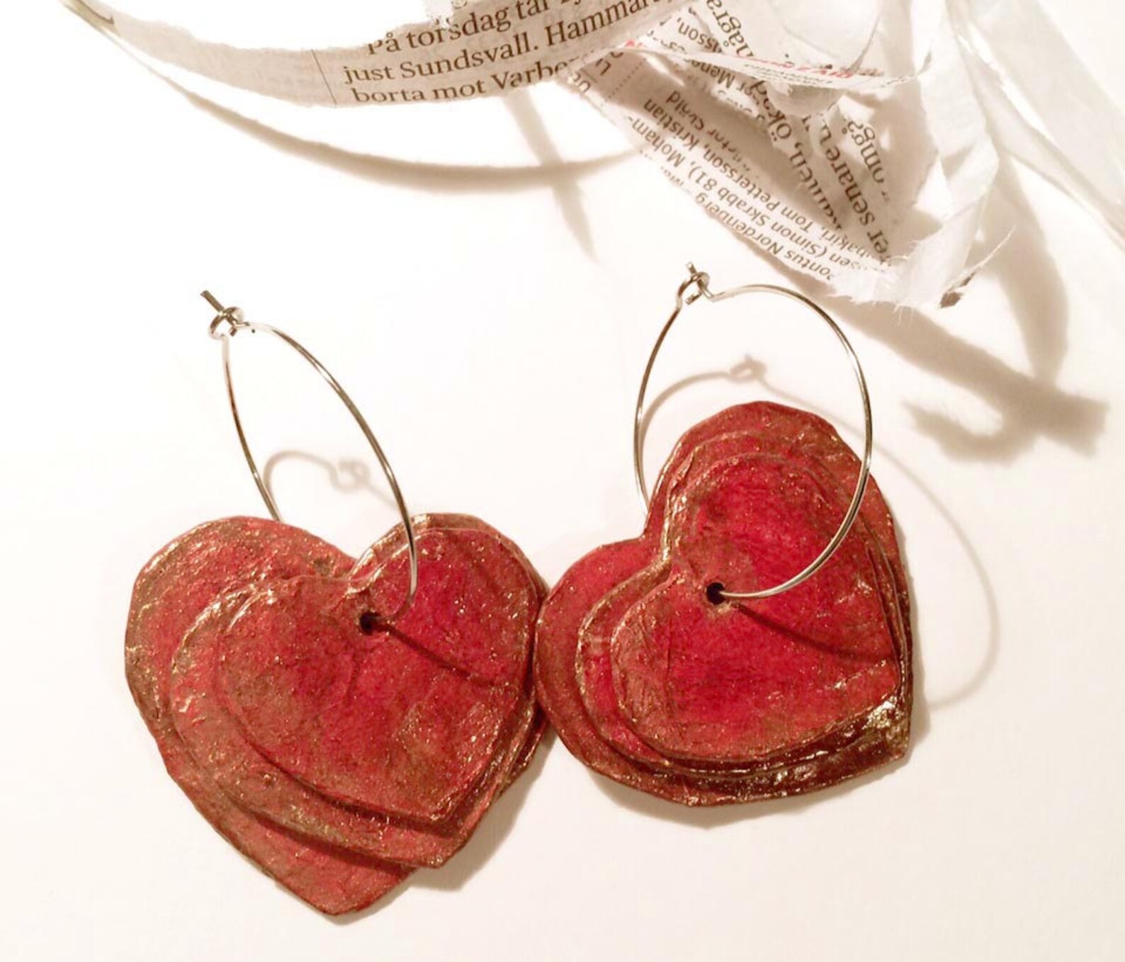 Curved Back Paper Mache Earrings in Bianco Red main image 1