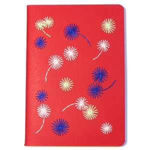 Cuaderno bordado a mano patrón tricolor gráfico flores.cuaderno rouge.écriture.croquis.design textil.bordado papelería.adolescente regalo de mujer