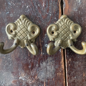 Set van 2 dikke, vintage wandhaken, messing haken, handdoekhaken, kapstokhaken