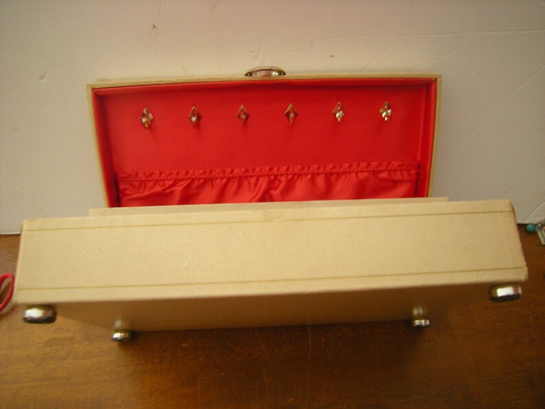 7 compartments-pocket-vanity top-storage-organization- vtge jewelry box-2 tiers box-6 hooks-red sateen lined