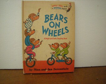 vtge book-children book-Bears on Wheel-1969 edition-Counting book-Book club edition-Berenstain Bears-child library-