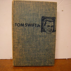 vtge book-tom swift Jr-boy adventures-Victor Appleton-1954 copyright-T,S and his submarine-child library-