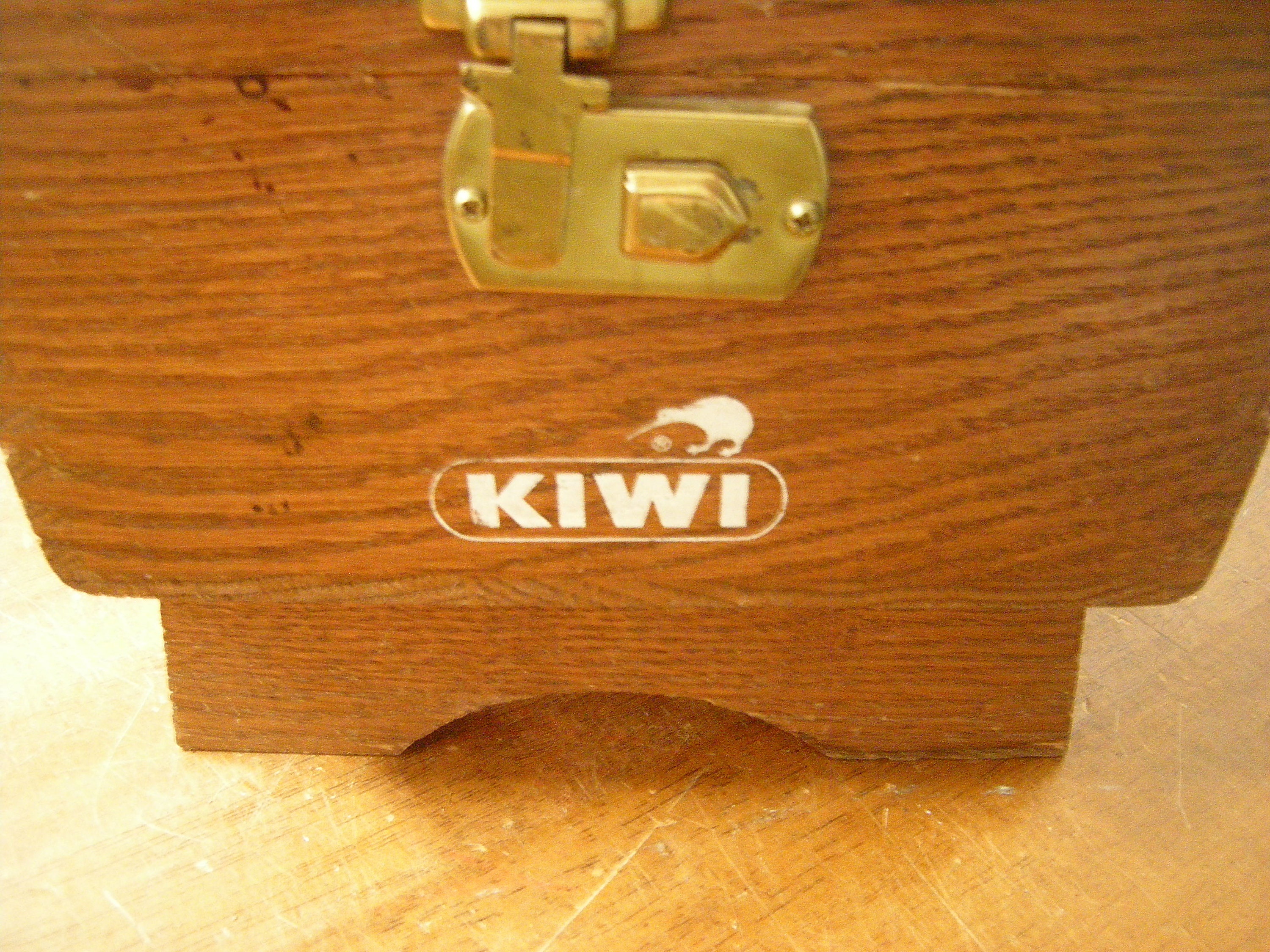 Kiwi Shoe Shine Kit UK | atelier-yuwa.ciao.jp