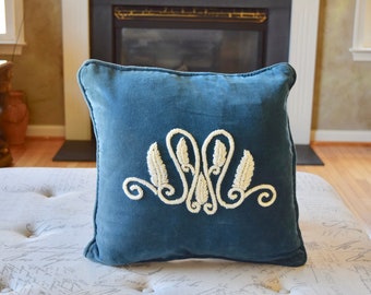 Blauw fluwelen kussensloop: geborduurd katoenen kussen (20'' x 20'')