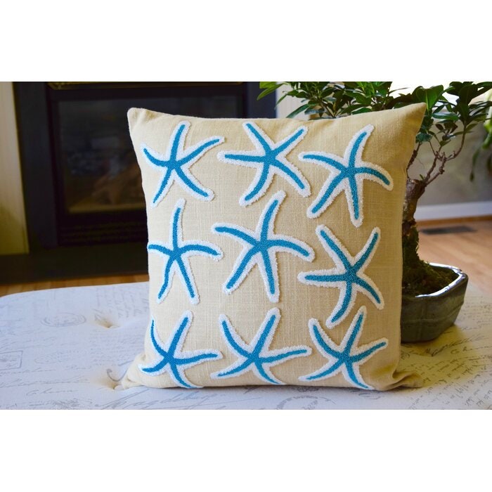 Scominoc Pack of 1 Coastal Christmas Outdoor Pillow with Insert, Waterproof  Lumbar Pillows for Recliner, Seaside Holiday Wishes Xmas Beach Starfish