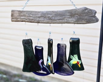 Handcrafted Coastal Glass Wind Chime – Driftwood & Recycled Bottle Glass with Bird Design – Beach House Garden Decor – Unique Handmade Gift