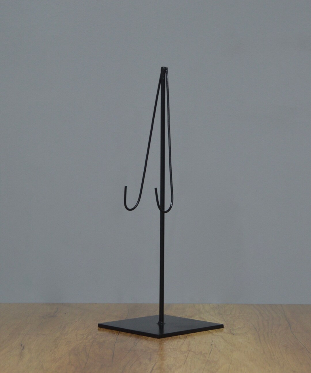 Black Cescent Metal Onament Display Stand 5.9 Inches