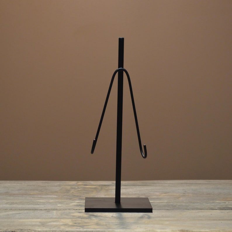 Stand For Rounded Objects 11