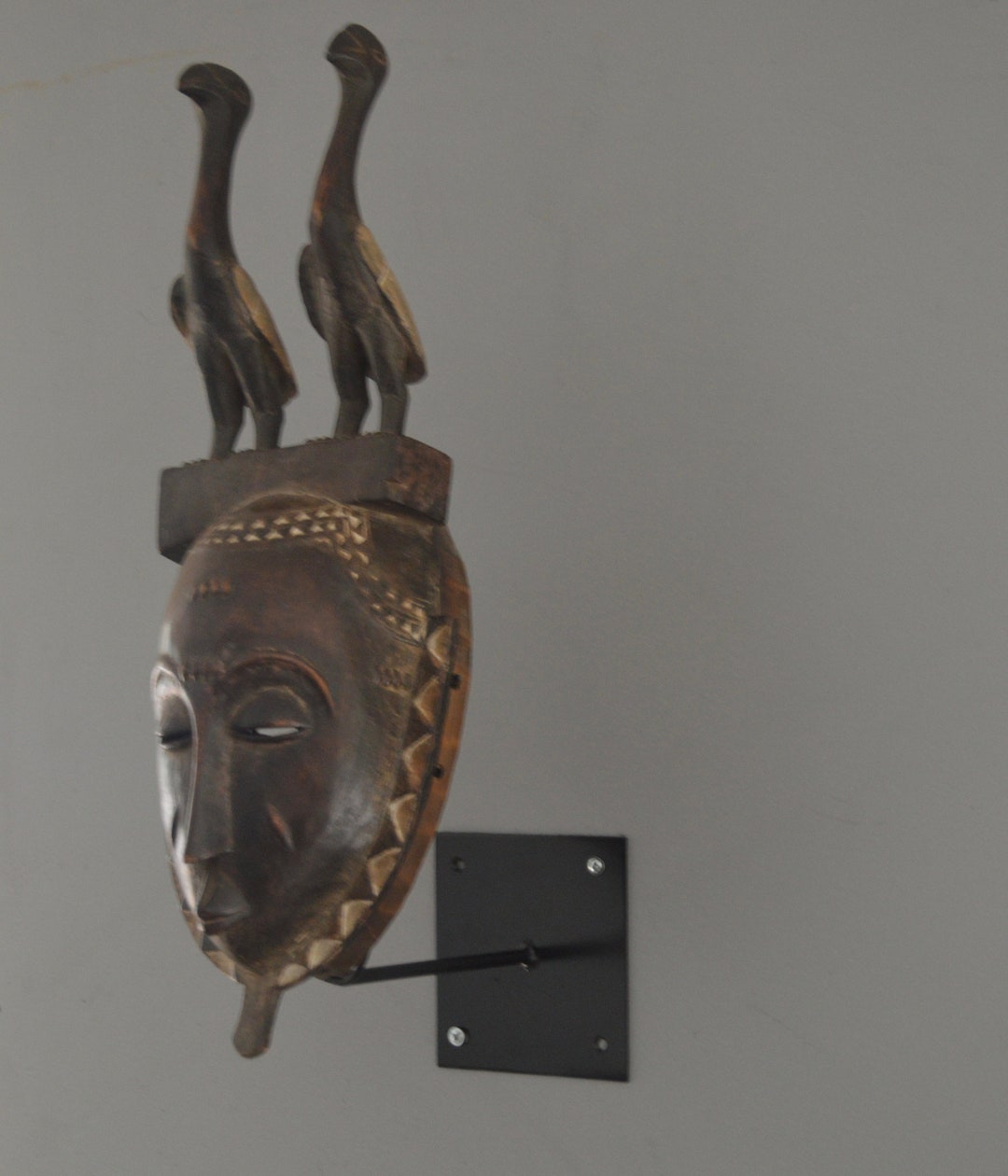 Metal Mask Stand for Displaying Hanging Objects on a Flat Surface
