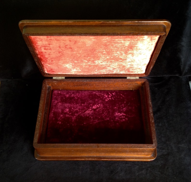 Vintage ~ Antique Oak Wood Box ~ Beautiful Burgundy Felt Lining ~