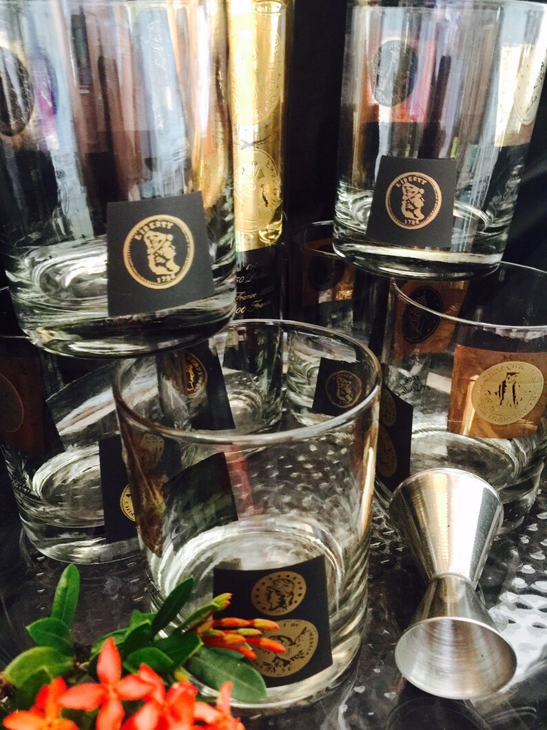 6 Coin Rocks Glasses Stir Stick Hollywood Regency CERA Gold Coin 10 Piece Cocktail Set ~ Coin Pitcher Decanter Tray /& Double Jigger