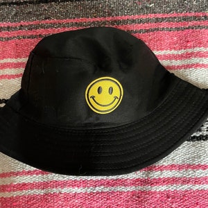 Smiley face bucket hat | fisherman hat | smiley face | smiley face hat | happy face | sun hat
