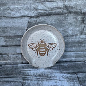 Bee spoon rest, bumblebee spoon rest, white bee spoon rest, black bee spoon rest, honey bee spoon rest, spoon holder, woodland spoon rest