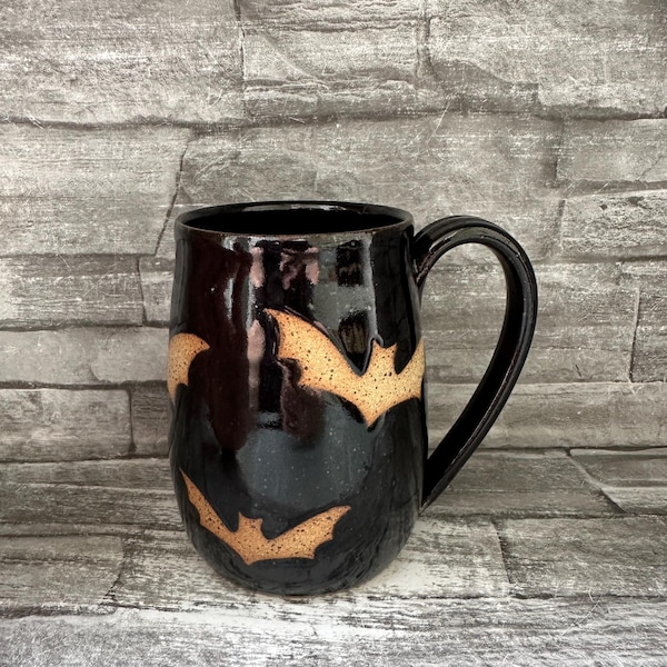 Taza de cerámica, taza de murciélago, taza de murciélago negro, taza de zorro volador, taza de café de murciélago, taza de café hecha a mano, taza de café de animal, hecha en Carolina del Norte