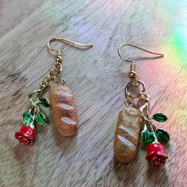 Pendientes de pan y rosas / Joyas de pan / Pendientes de novedad / Pendientes feministas / Joyería feminista / Pan en miniatura / Pendientes de rosas