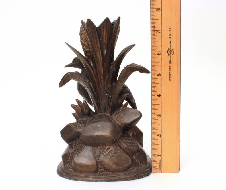 Bulrush Vase Bronzed Pot Metal Baby Bird Sculpture Vase Victorian Pot Metal Duck Lamp Base Antique Duckling in Cattails
