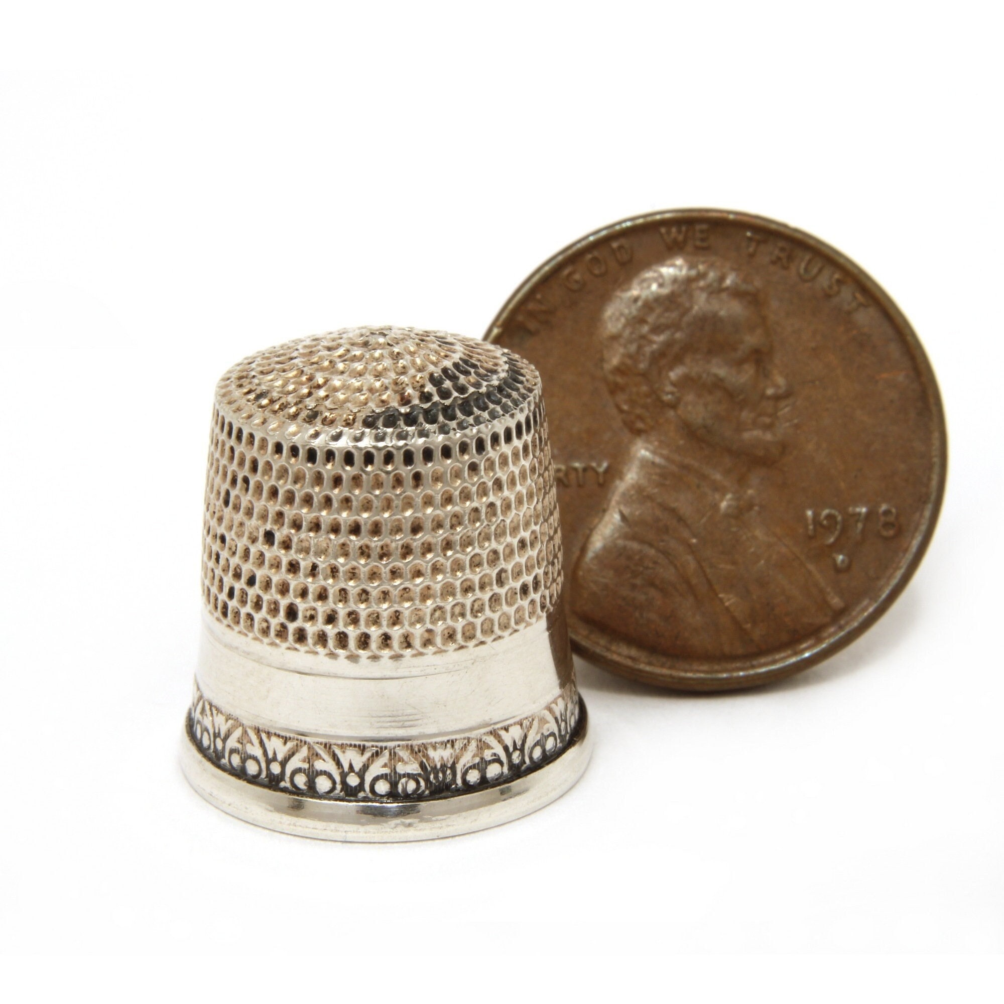 Tulip Sashiko Palm Thimble for sewing, quilting, needlepoint, and  embroidery SN-009e