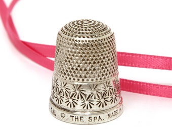 Antique Sterling Thimble Henry Griffith & Sons THE SPA Classic Honeycomb Daisy Style Design English Size 18