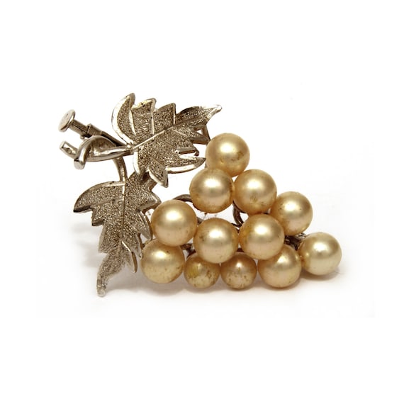 Grape Cluster Pin Costume Pearls on Silver Tone T… - image 2