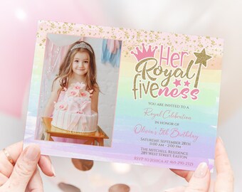 Invitación para el quinto cumpleaños de Royal Fiveness, quinto cumpleaños, cinco, princesa, arcoíris, real, oro rosa, plantilla editable, descarga instantánea