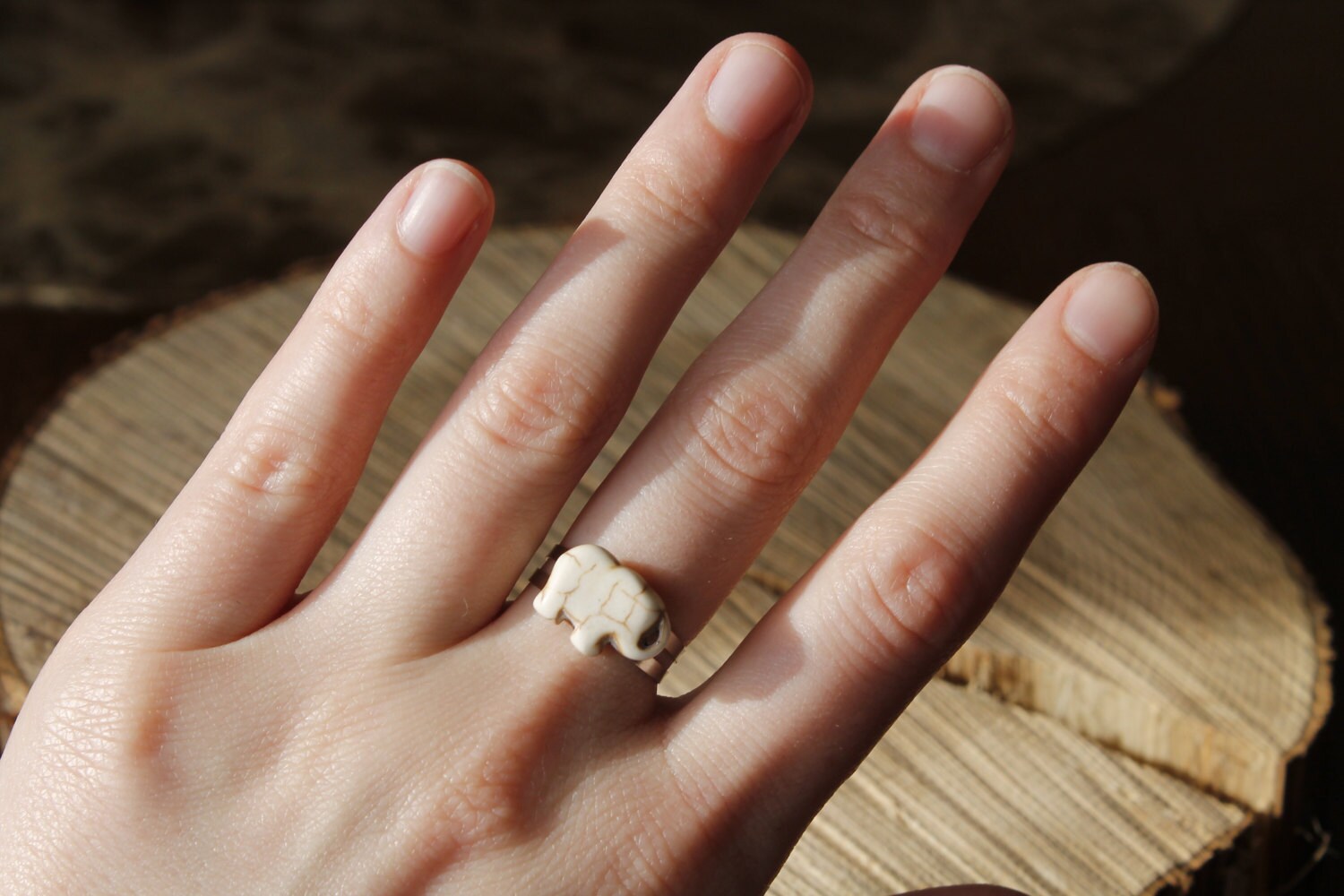 Adjustable White Howlite Elephant Ring, Adjustable Gemstone Ring, Silver Rings, Elephants
