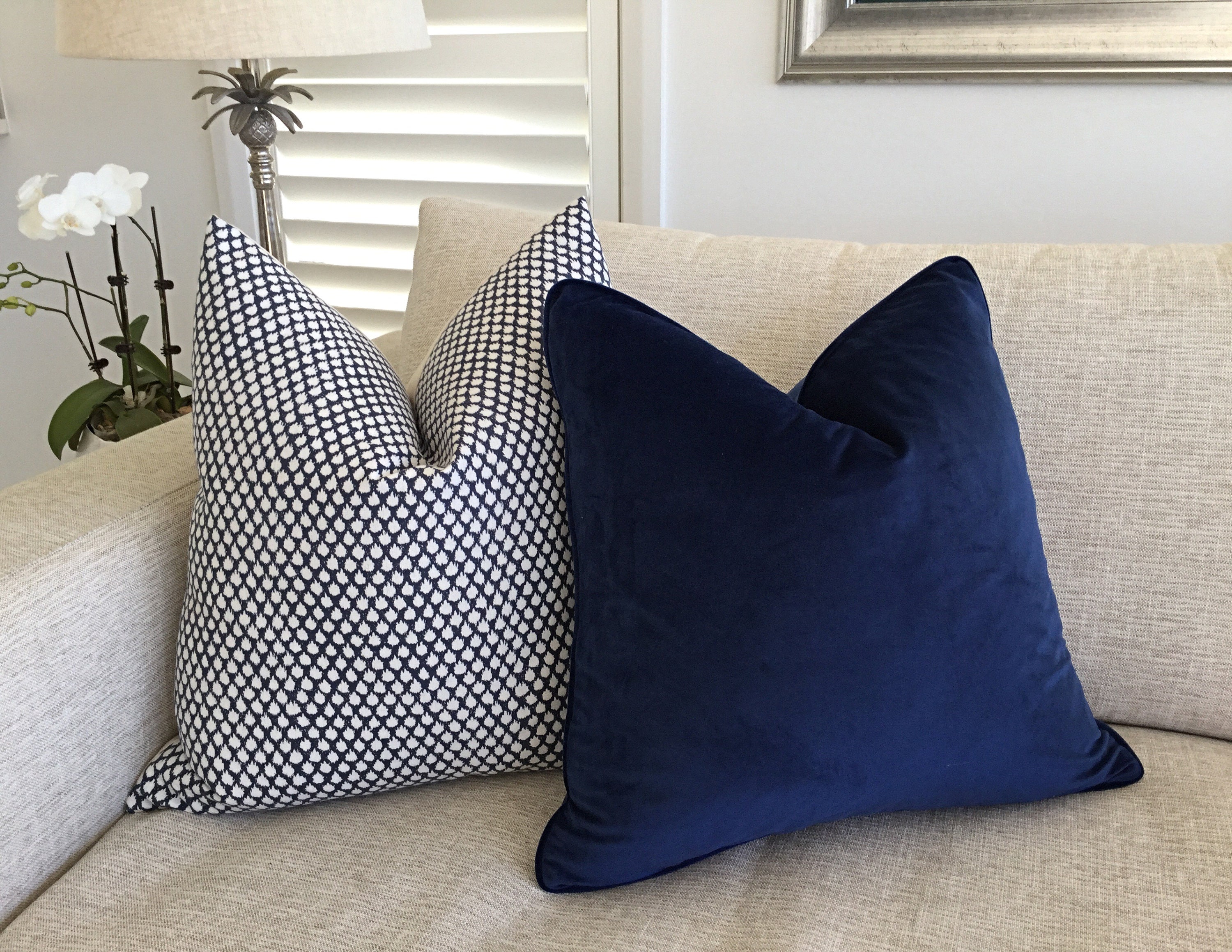 Velvet Cushions, Blue Velvet Cushion Covers, Modern Cushions, Navy Blue  Pillows, Velvet Pillow, Toss Pillows, Ponte Cushion