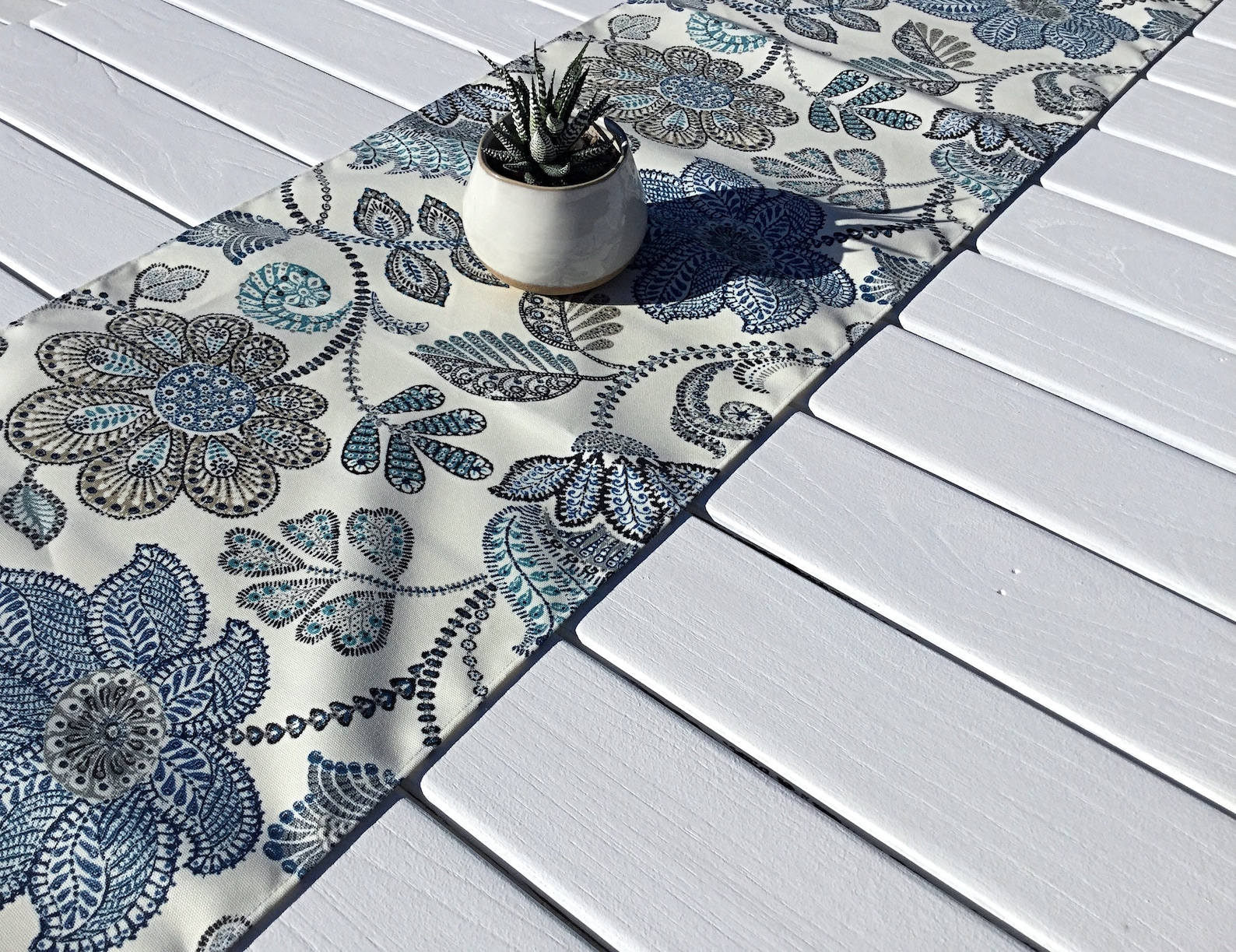 Table Runner Hampton's Style Indoor/outdoor Table Runner. Etsy