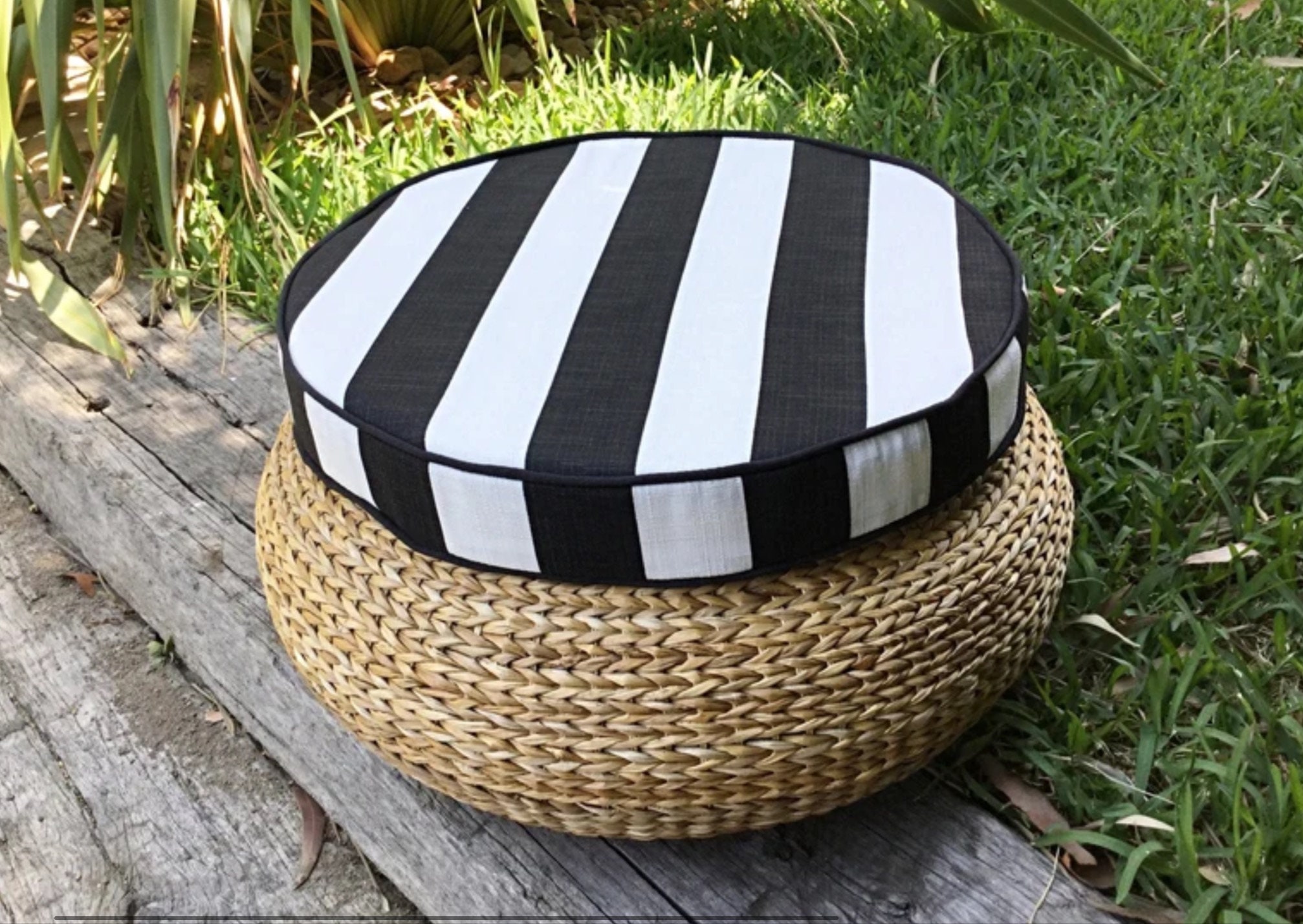 Cuscino Per Sedia A Righe Beige - Esterno - 43x41 Cm Cuscino Per Sedia A Righe Beige - Esterno - 43x41 Cm