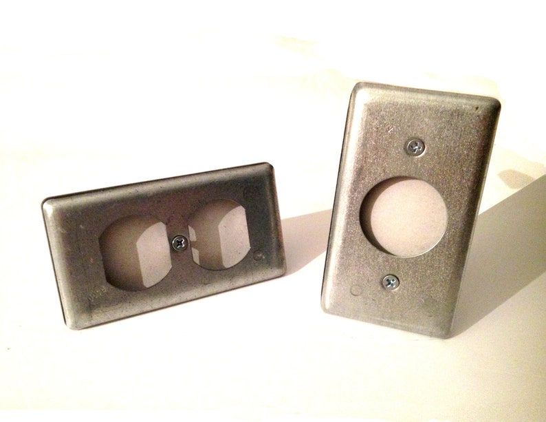 Picture Plugs