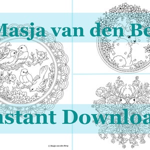 Peut inclure: Page de coloriage en noir et blanc avec trois motifs circulaires. Le premier motif représente trois oiseaux dans une couronne florale. Le deuxième motif représente un renard dans une couronne florale. Le troisième motif représente un papillon dans une couronne florale. Le texte "Masja van den Berg" et "Téléchargement instantané" est visible.