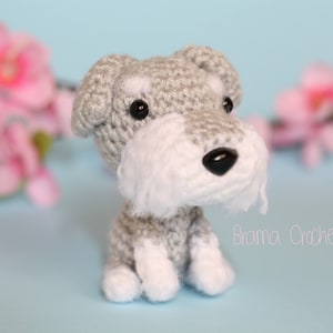 Llavero perro Schnauzer. Muñeca Kawaii Amigurumi. Peluche de peluche de ganchillo hecho a mano