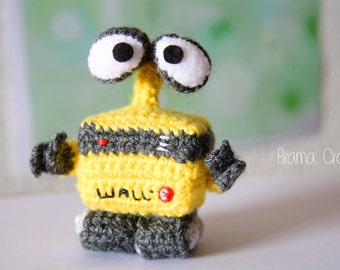 Crochet Wall-E Kawaii Amigurumi: Handmade Plush Toy