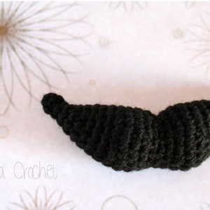 Muñeco de crochet amigurumi con bigote Movember (SELECCIONA COLOR) · Peluche de juguete de crochet hecho a mano