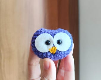 Brelok do kluczy z szydełkową sową | Mini zawieszka do torebki Kawaii Amigurumi, wyprodukowana we Włoszech