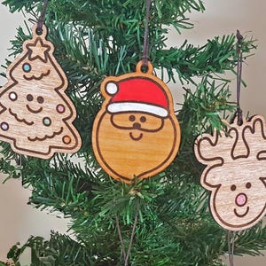 Ensemble de décorations de Noël - Père Noël, renne et arbre de Noël