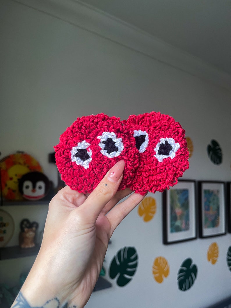 Googley eyed car coasters, set of two or four custom punch needle mug rugs. Rainbow funky car accessories. Y2k aesthetic. 画像 2