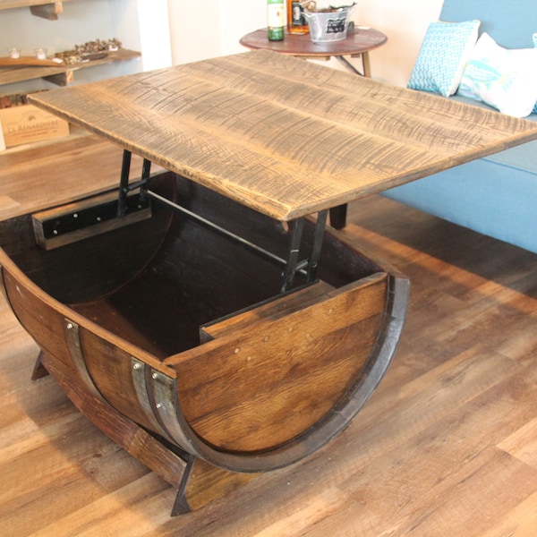Mesa de centro hecha con barrica de vino reciclada: tapa elevable con espacio de almacenamiento, madera de roble macizo.